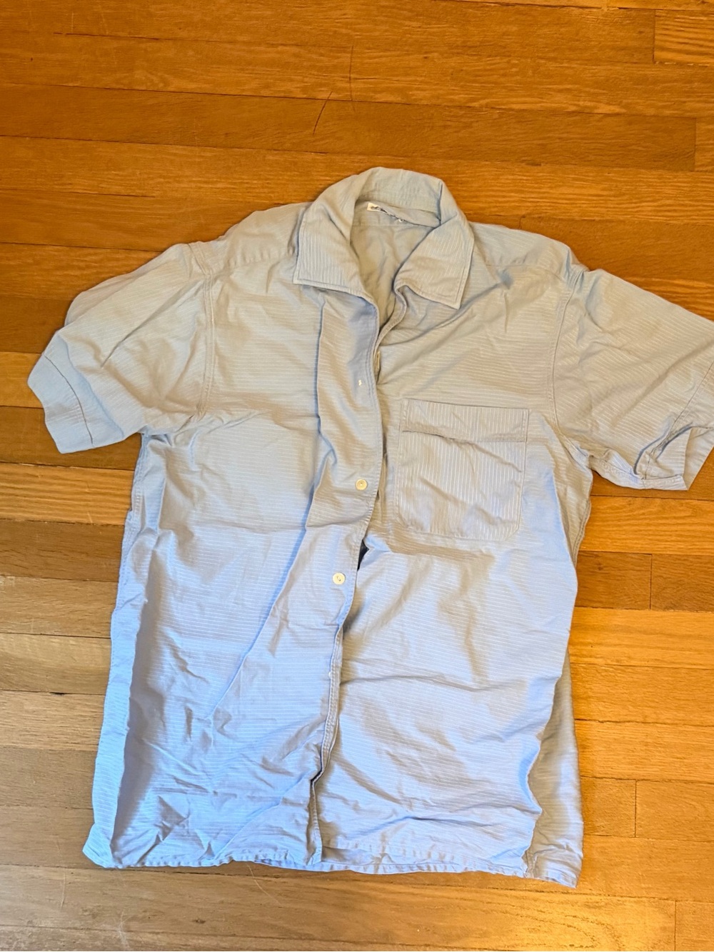 Men's Light Blue Short-Sleeve Button-Up Shirt